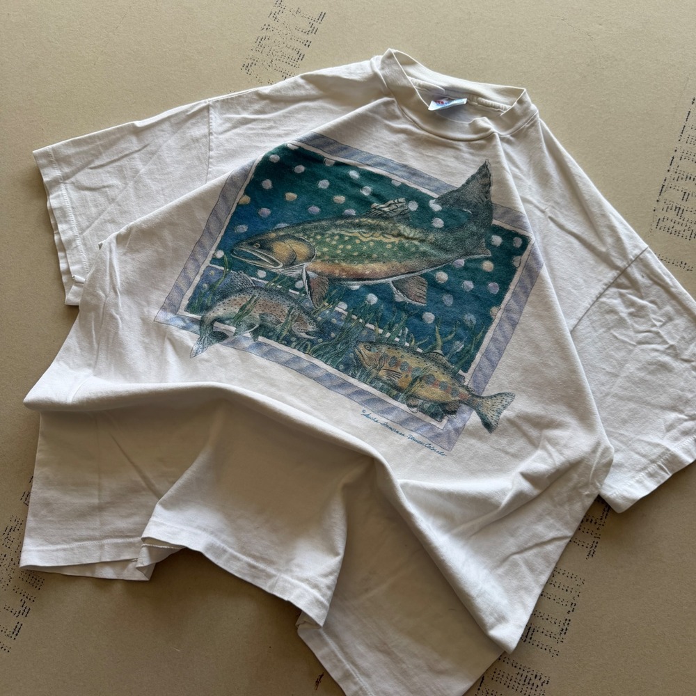 Vintage 90s Trout Fish Graphic T-shirt